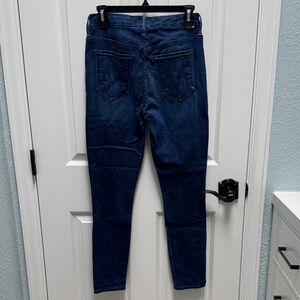 Mother High-Waisted Looker Ankle Jean